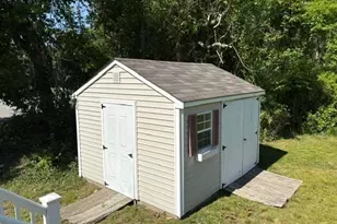 4122 Acushnet Ave, New Bedford, MA 02745 - Photo 10