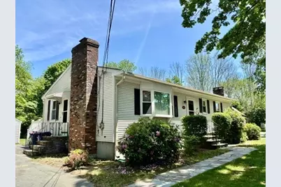 4122 Acushnet Ave, New Bedford, MA 02745 - Photo 2