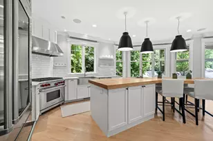 45 Whitehall Cir, Beverly, MA 01915 - Photo 4