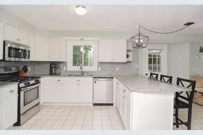 163 Old Ferry Dr, Methuen, MA 01844 - Photo 4