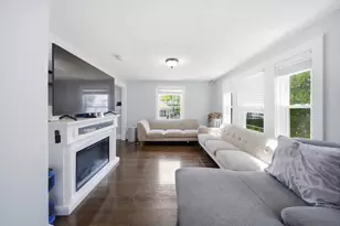 28 Parker Hill Ave, Milford, MA 01757 - Photo 10