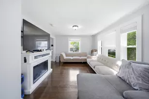28 Parker Hill Ave, Milford, MA 01757 - Photo 10