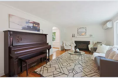 36 Grandview Ave, Melrose, MA 02176 - Photo 4
