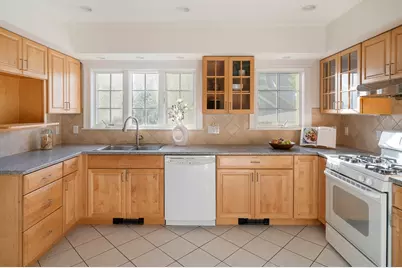 1643 Washington St, Newton, MA 02465 - Photo 10