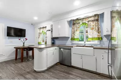 26 W Elm Ter, Brockton, MA 02301 - Photo 2