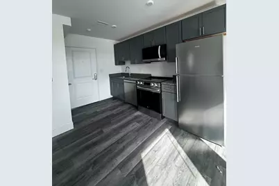 585 Essex St #718, Lynn, MA 01901 - Photo 2