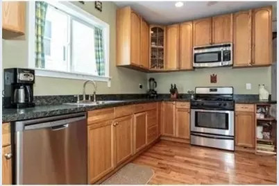 76 Bartlett #1, Somerville, MA 02145 - Photo 2