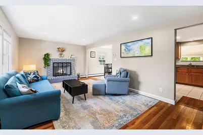 21 Bartlett Ave, Lexington, MA 02420 - Photo 2