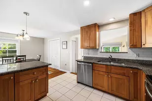 21 Bartlett Ave, Lexington, MA 02420 - Photo 8
