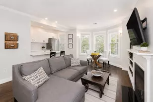 656 E 7th St, Boston, MA 02127 - Photo 6