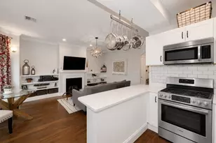 656 E 7th St, Boston, MA 02127 - Photo 4