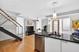 2 Earhart St, Cambridge, MA 02141 - Photo 4