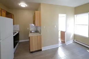 25 Oakland Ave, Everett, MA 02149 - Photo 2