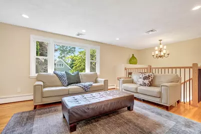 21 Hancock St, Bedford, MA 01730 - Photo 8