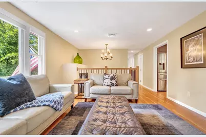 21 Hancock St, Bedford, MA 01730 - Photo 6