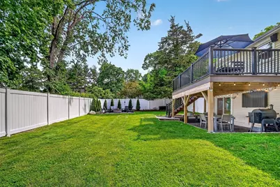 21 Hancock St, Bedford, MA 01730 - Photo 26