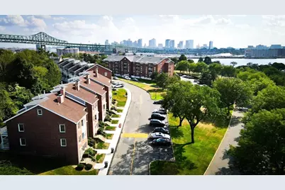 1 Boatswains Way #T-10, Chelsea, MA 02150 - Photo 2