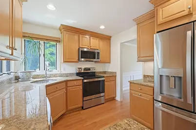 6 Oakwood Ct., Framingham, MA 01701 - Photo 6