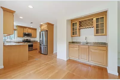 6 Oakwood Ct., Framingham, MA 01701 - Photo 8