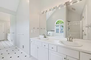 6 Oakwood Ct, Framingham, MA 01701 - Photo 22
