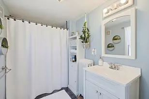 72 Dysart St, Quincy, MA 02169 - Photo 36