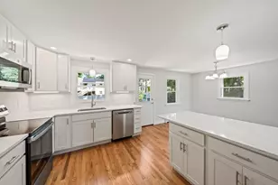 21 Pauline St, Randolph, MA 02368 - Photo 8
