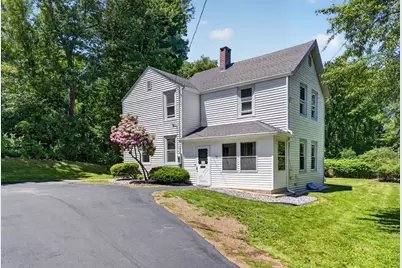 13 Percy Ave, Reading, MA 01867 - Photo 2