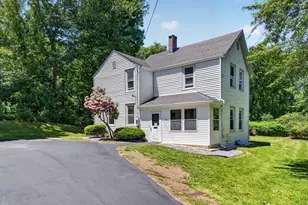 13 Percy Ave, Reading, MA 01867 - Photo 2