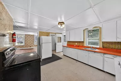 13 Percy Ave, Reading, MA 01867 - Photo 6