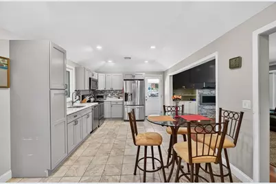 425 Rogers St, Tewksbury, MA 01876 - Photo 12