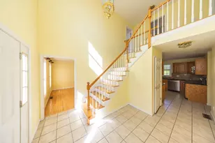 469 Walnut St, Shrewsbury, MA 01545 - Photo 2