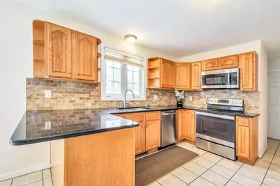 469 Walnut St, Shrewsbury, MA 01545 - Photo 2