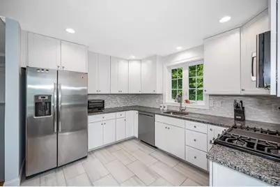 18 Bartlett  Ave #18, Chelmsford, MA 01824 - Photo 4