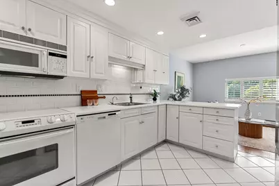 75 Grove St #225, Wellesley, MA 02482 - Photo 20