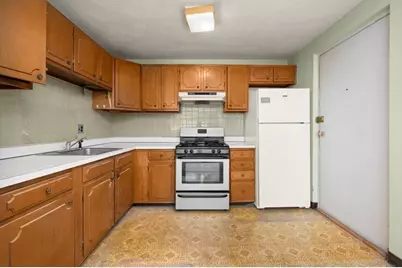 141 Willard St #8, Quincy, MA 02169 - Photo 2