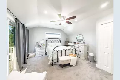 212 Main St, Fairhaven, MA 02719 - Photo 24