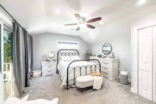 212 Main St, Fairhaven, MA 02719 - Photo 24