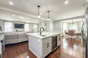 212 Main St, Fairhaven, MA 02719 - Photo 12