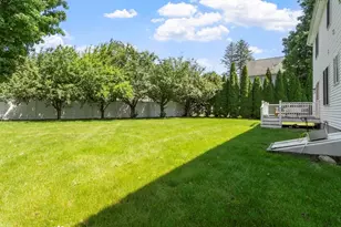 9 Meeting House Cir, Bedford, MA 01730 - Photo 30