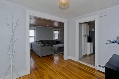 15 Monticello Ave, Springfield, MA 01109 - Photo 4