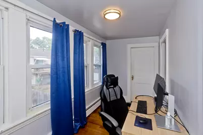 15 Monticello Ave, Springfield, MA 01109 - Photo 8