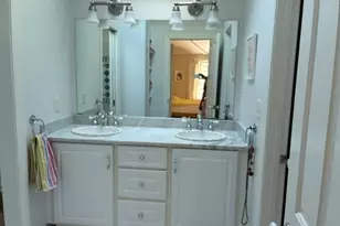 71 Abbottsford, Brookline, MA 02446 - Photo 28