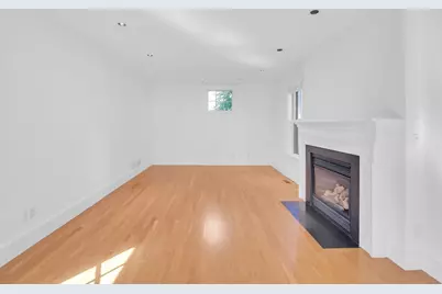 71 Abbottsford, Brookline, MA 02446 - Photo 16