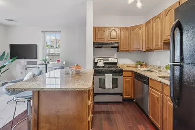 74 Gilman St #4, Somerville, MA 02145 - Photo 4