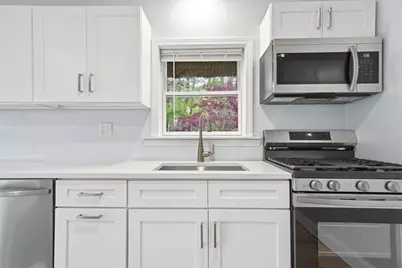 8 Ash St, Plymouth, MA 02360 - Photo 2