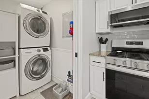 10 Ashmont Ct, Boston, MA 02122 - Photo 6