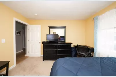 1 Lake Whittemore Dr, Spencer, MA 01562 - Photo 4