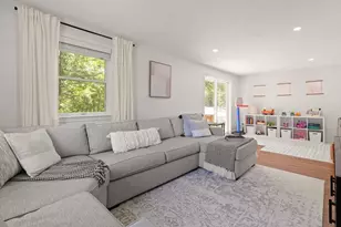10 Lucille Ave, Westford, MA 01886 - Photo 20