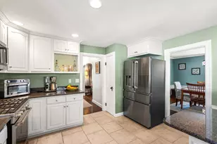 17 Landon Rd, Milton, MA 02186 - Photo 10