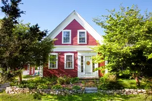 110 Center St, Plympton, MA 02367 - Photo 1